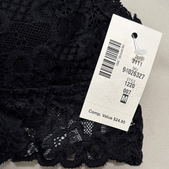 NWT Black Bralette. Sz M. Lace. Plunge. Removable pads. Adjustable straps. - Picture 4 of 10